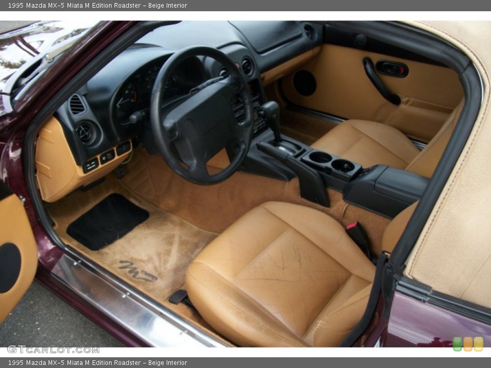 Beige Interior Photo for the 1995 Mazda MX-5 Miata M Edition Roadster #68712685