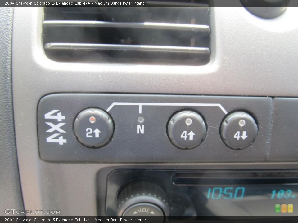 Medium Dark Pewter Interior Controls for the 2004 Chevrolet Colorado LS Extended Cab 4x4 #68718324
