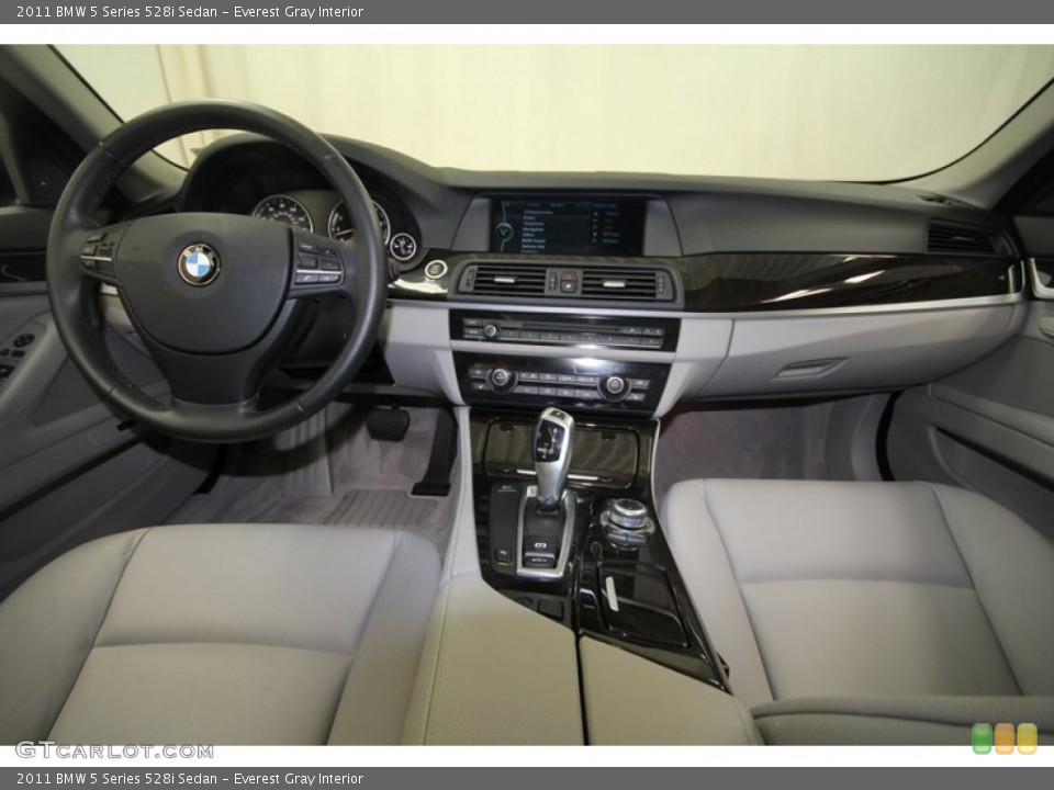 Everest Gray Interior Dashboard for the 2011 BMW 5 Series 528i Sedan #68735410