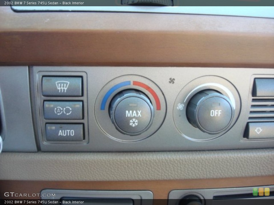 Black Interior Controls for the 2002 BMW 7 Series 745Li Sedan #68737879