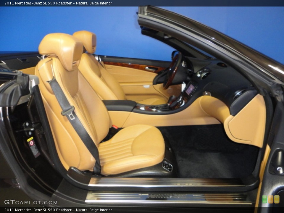Natural Beige Interior Photo for the 2011 Mercedes-Benz SL 550 Roadster #68747476