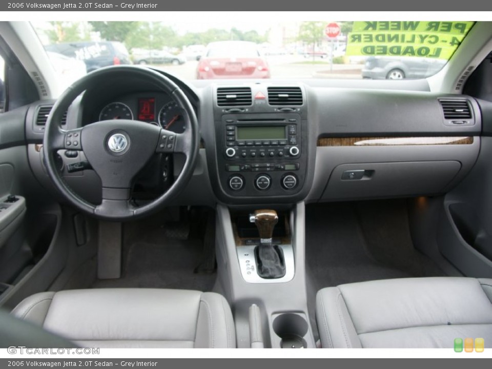 Grey Interior Dashboard for the 2006 Volkswagen Jetta 2.0T Sedan #68747539