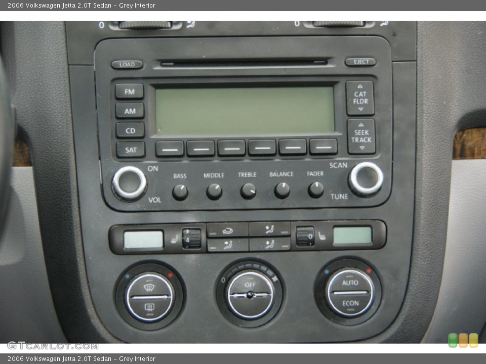 Grey Interior Audio System for the 2006 Volkswagen Jetta 2.0T Sedan #68747547