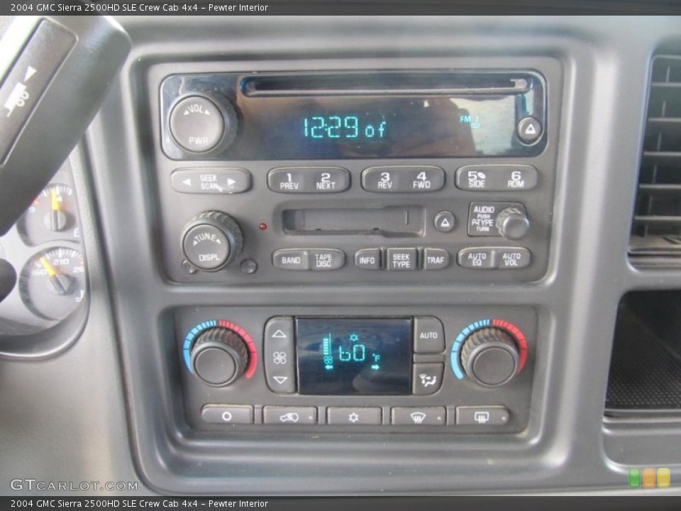 Pewter Interior Controls for the 2004 GMC Sierra 2500HD SLE Crew Cab 4x4 #68755876