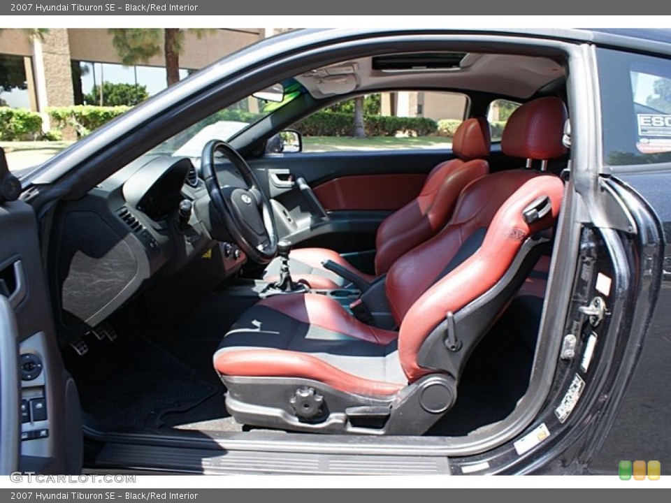 Black/Red Interior Photo for the 2007 Hyundai Tiburon SE #68780219