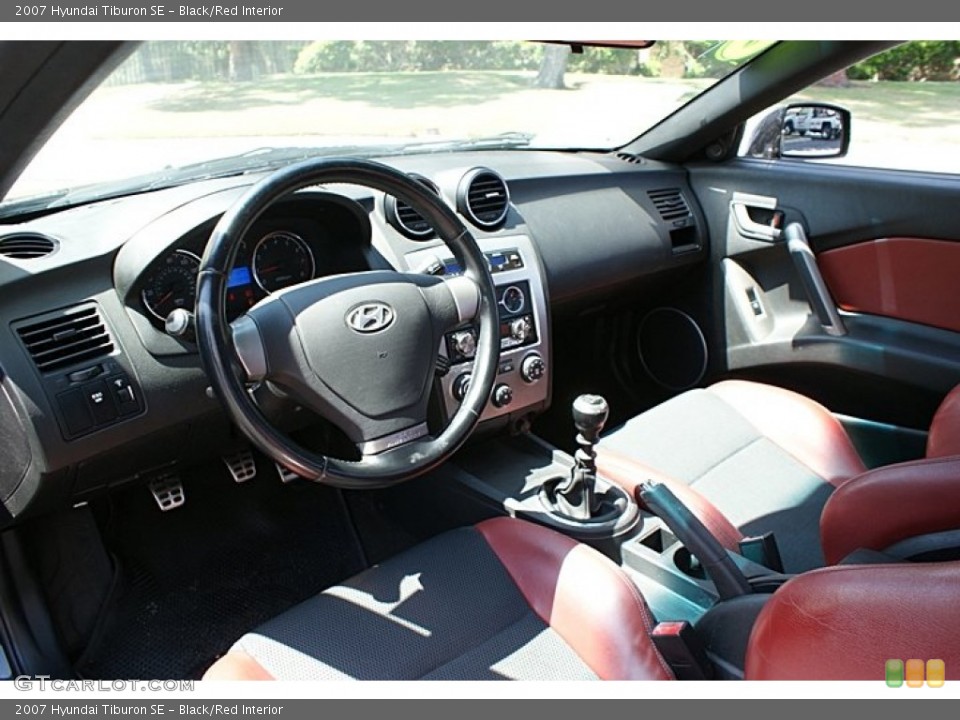 Black/Red Interior Photo for the 2007 Hyundai Tiburon SE #68780255