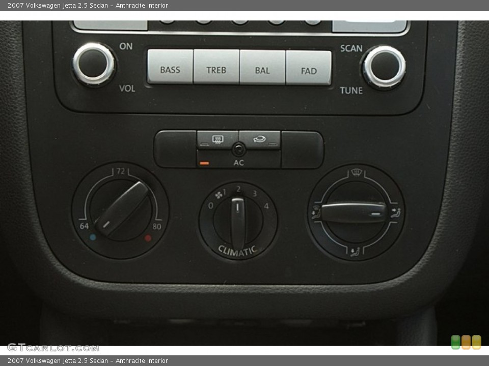 Anthracite Interior Controls for the 2007 Volkswagen Jetta 2.5 Sedan #68781272