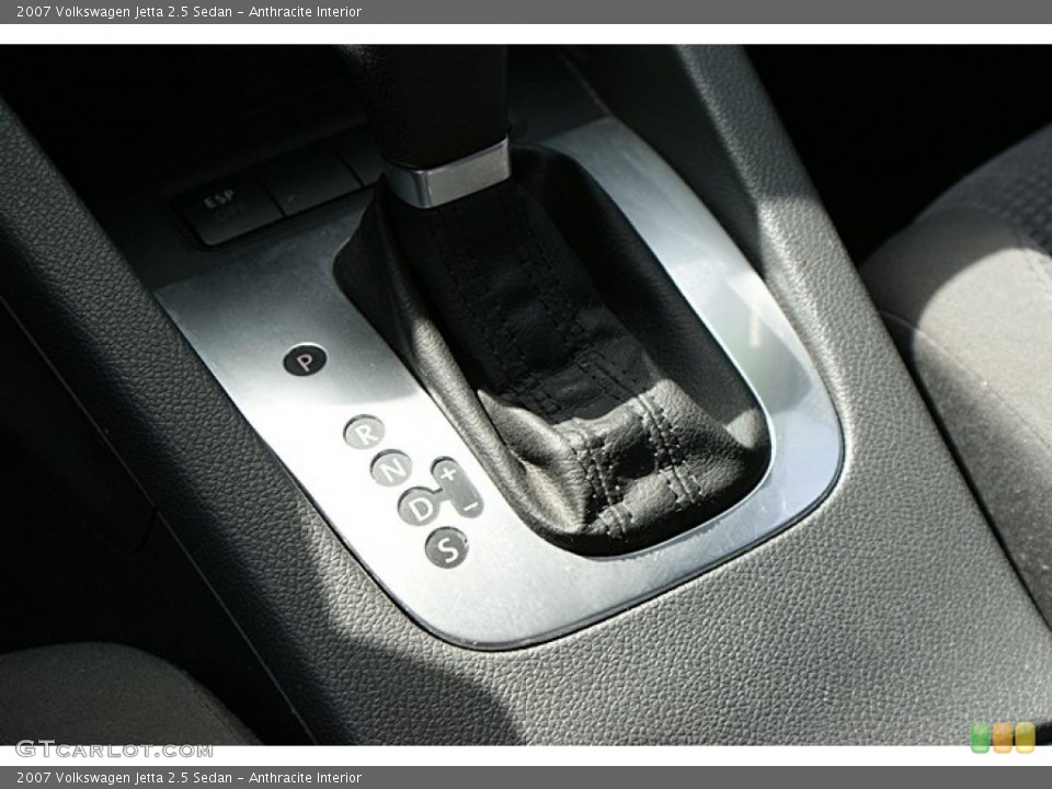 Anthracite Interior Transmission for the 2007 Volkswagen Jetta 2.5 Sedan #68781280