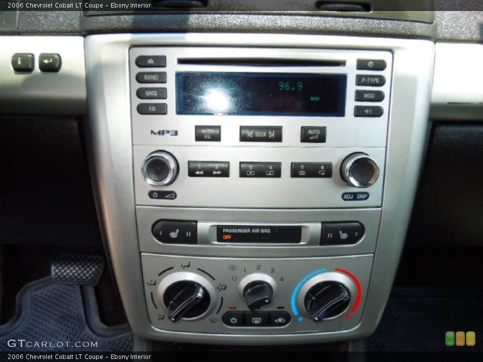 Ebony Interior Controls for the 2006 Chevrolet Cobalt LT Coupe #68787938