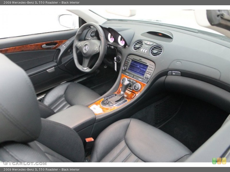 Black Interior Photo for the 2009 Mercedes-Benz SL 550 Roadster #68789117