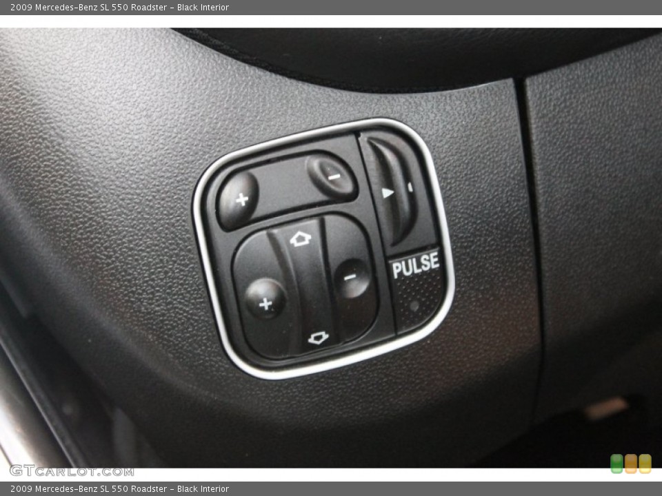 Black Interior Controls for the 2009 Mercedes-Benz SL 550 Roadster #68789177
