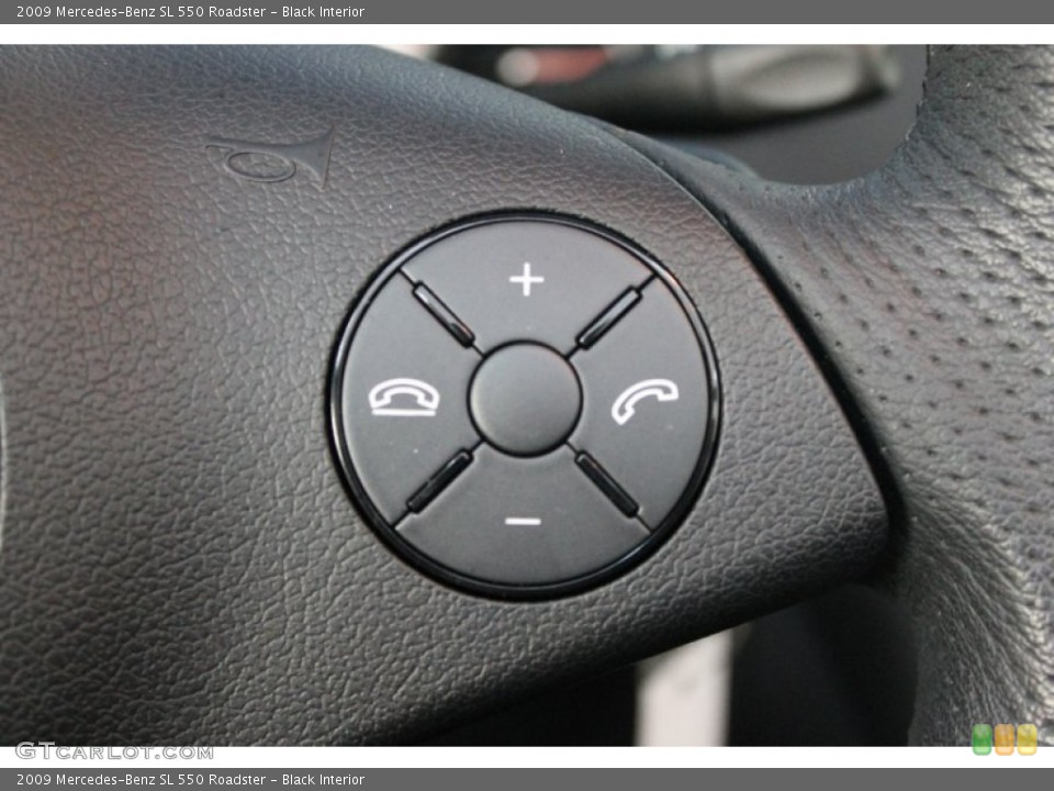 Black Interior Controls for the 2009 Mercedes-Benz SL 550 Roadster #68789213