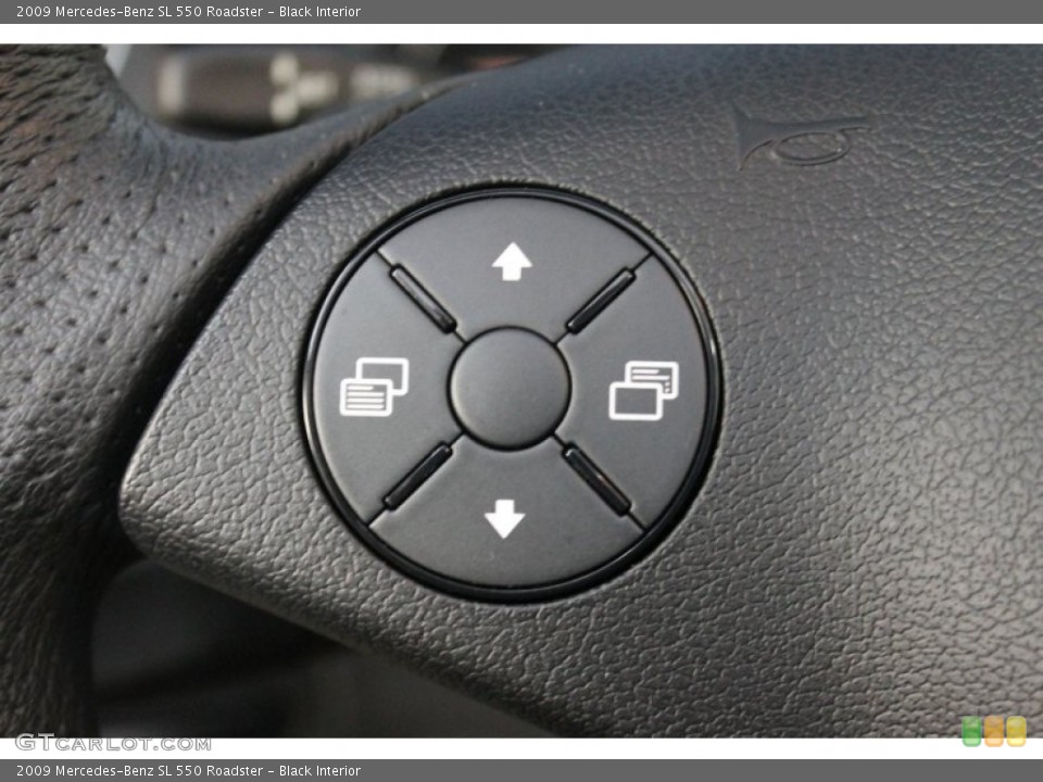 Black Interior Controls for the 2009 Mercedes-Benz SL 550 Roadster #68789222