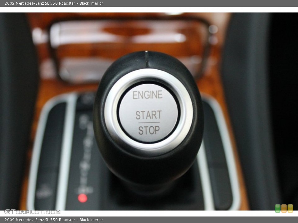 Black Interior Controls for the 2009 Mercedes-Benz SL 550 Roadster #68789246