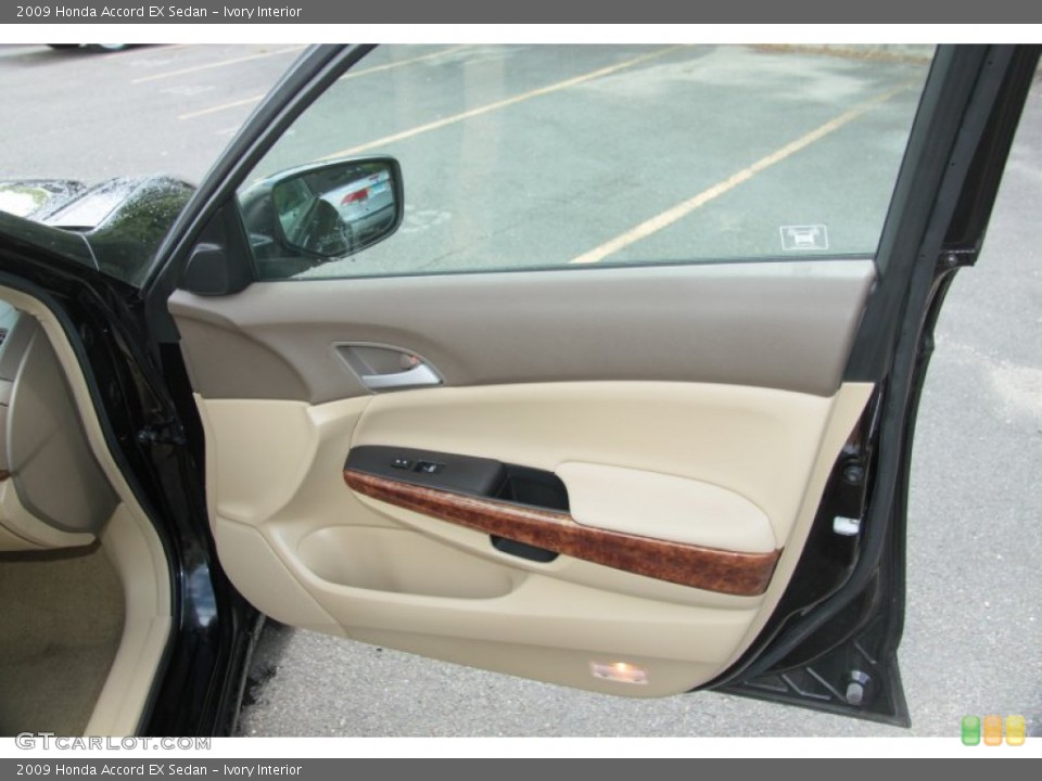 Ivory Interior Door Panel for the 2009 Honda Accord EX Sedan #68790785