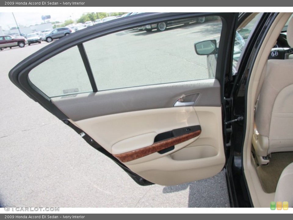Ivory Interior Door Panel for the 2009 Honda Accord EX Sedan #68790800