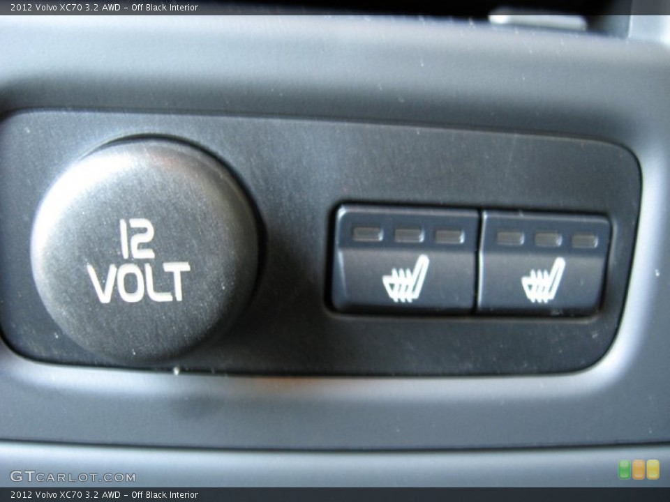 Off Black Interior Controls for the 2012 Volvo XC70 3.2 AWD #68794217