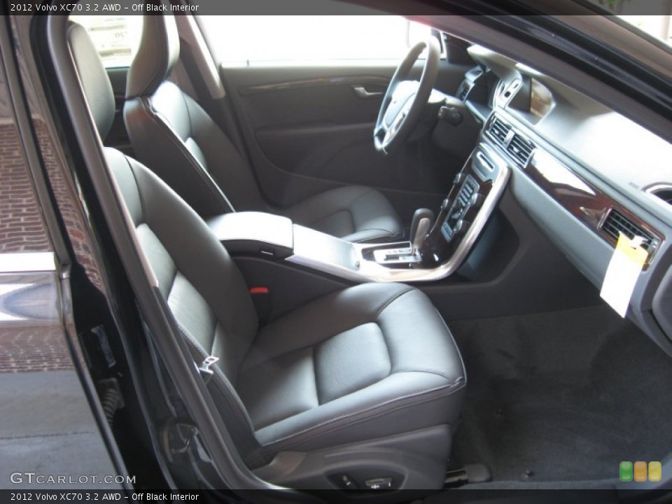 Off Black Interior Photo for the 2012 Volvo XC70 3.2 AWD #68794235