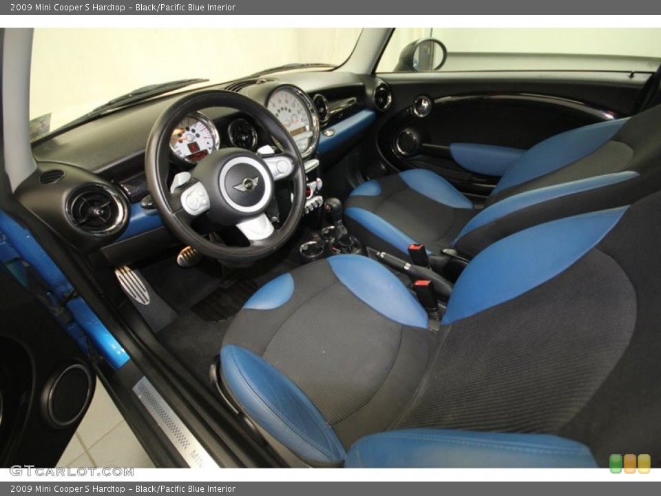 Black/Pacific Blue Interior Photo for the 2009 Mini Cooper S Hardtop #68804721