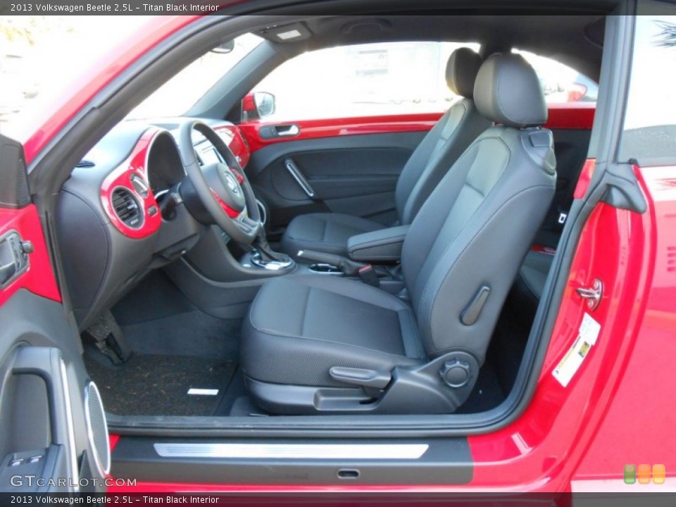 Titan Black Interior Photo for the 2013 Volkswagen Beetle 2.5L #68813007