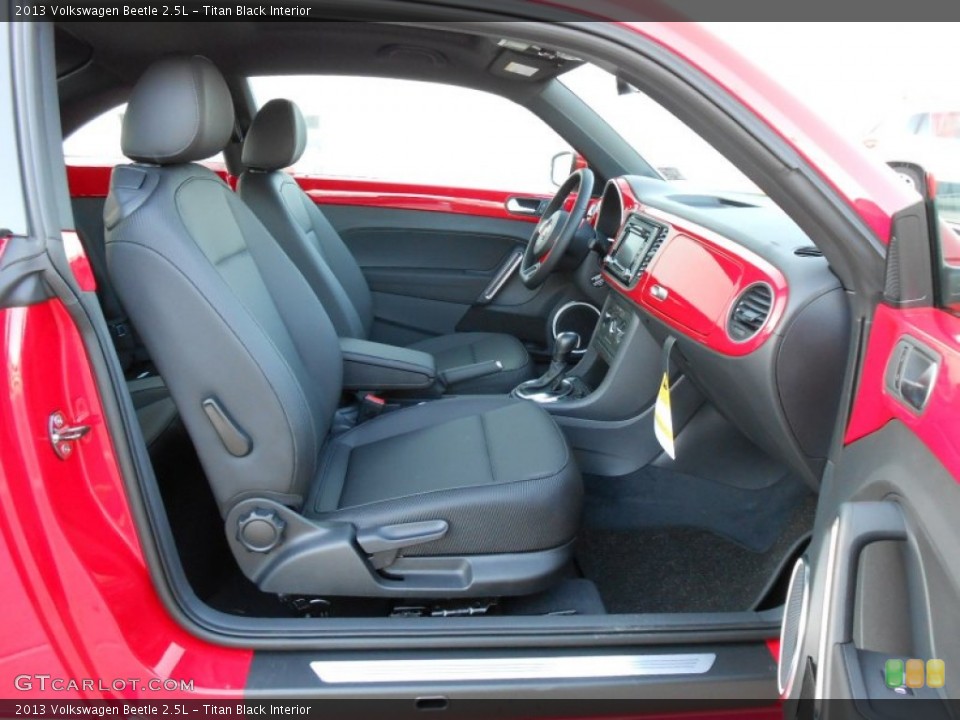 Titan Black Interior Photo for the 2013 Volkswagen Beetle 2.5L #68813027