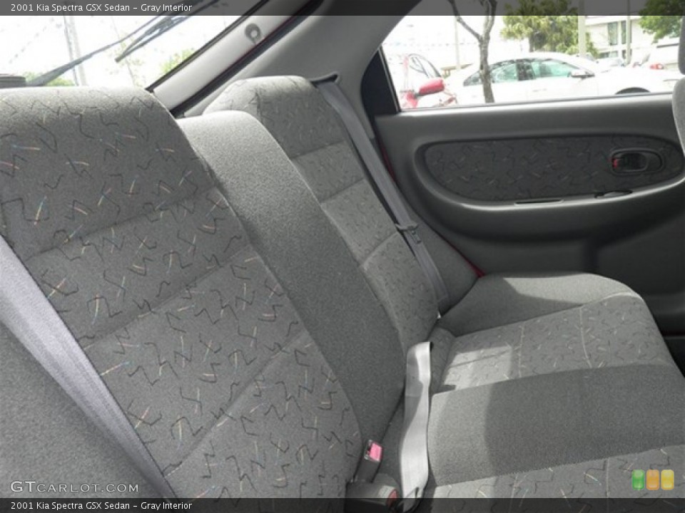 Gray Interior Photo for the 2001 Kia Spectra GSX Sedan #68818358
