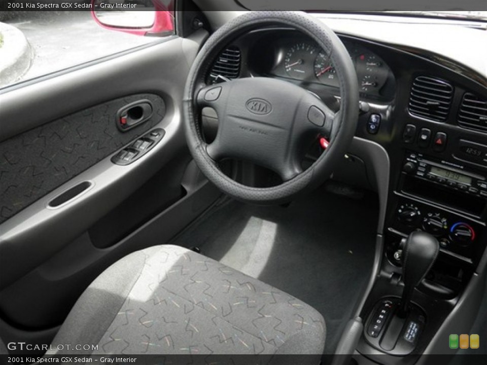 Gray Interior Photo for the 2001 Kia Spectra GSX Sedan #68818428