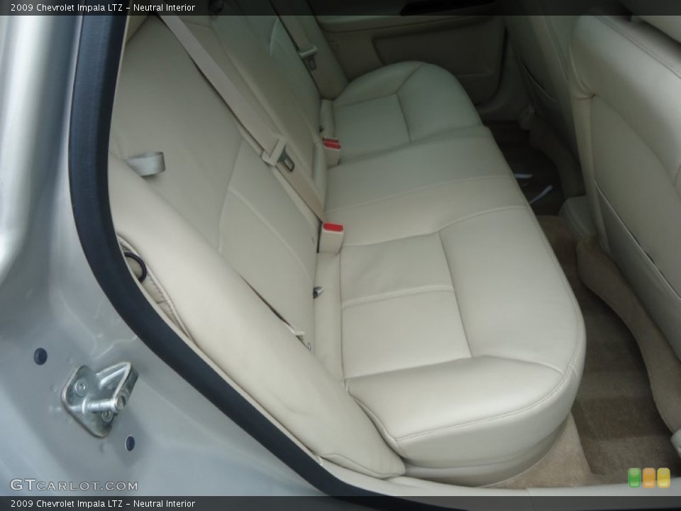 Neutral Interior Rear Seat for the 2009 Chevrolet Impala LTZ #68821979