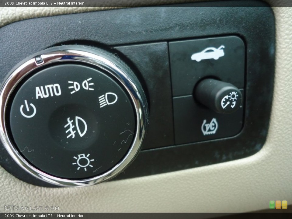 Neutral Interior Controls for the 2009 Chevrolet Impala LTZ #68822030
