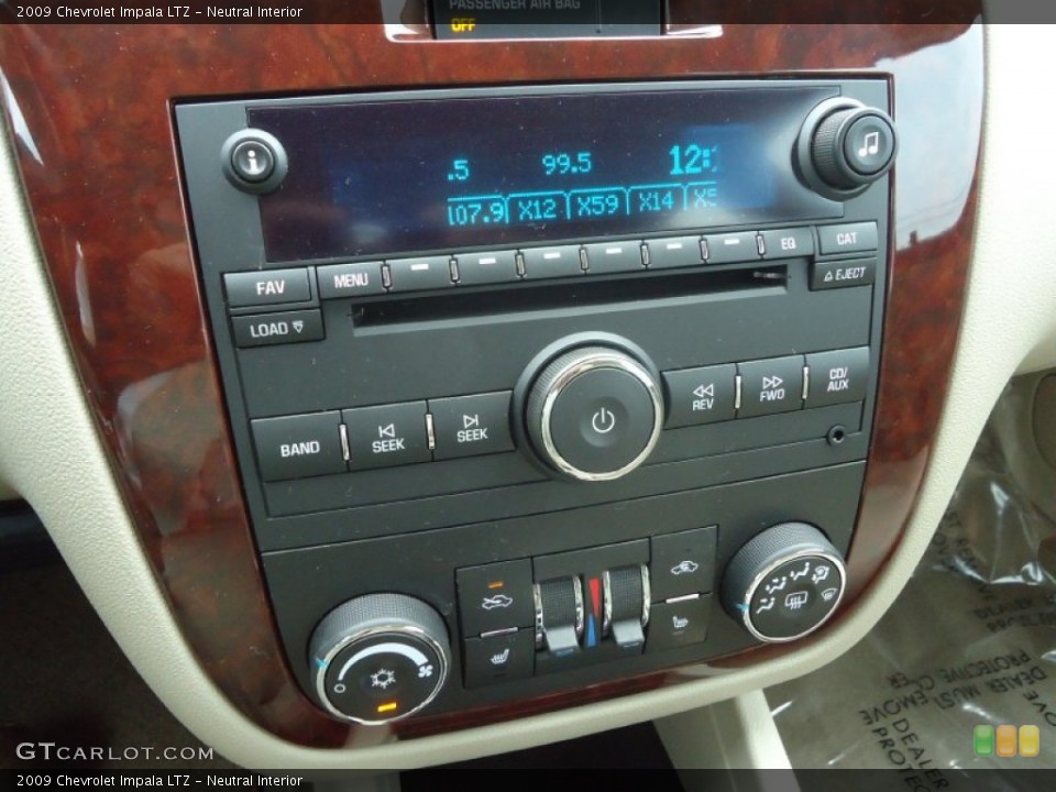 Neutral Interior Controls for the 2009 Chevrolet Impala LTZ #68822060