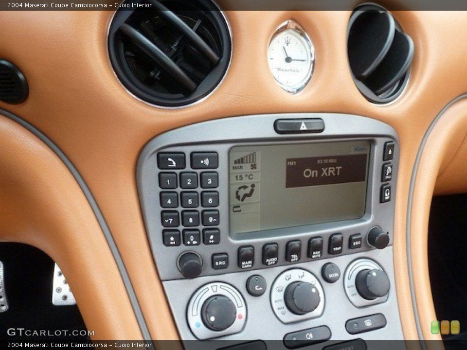 Cuoio Interior Controls for the 2004 Maserati Coupe Cambiocorsa #68825489