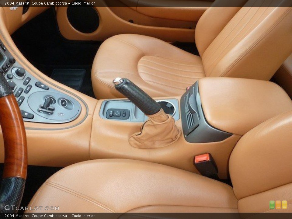 Cuoio Interior Controls for the 2004 Maserati Coupe Cambiocorsa #68825501