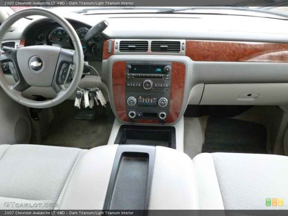 Dark Titanium/Light Titanium Interior Dashboard for the 2007 Chevrolet Avalanche LT 4WD #68834628