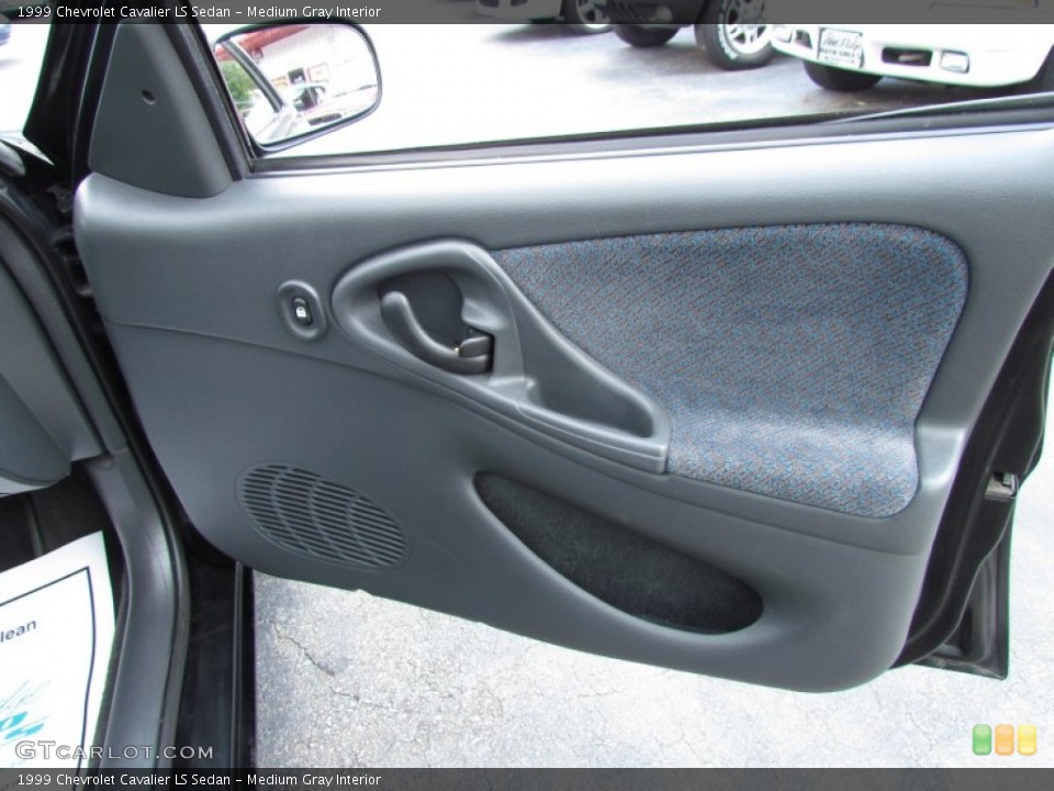 Medium Gray Interior Door Panel for the 1999 Chevrolet Cavalier LS Sedan #68843367