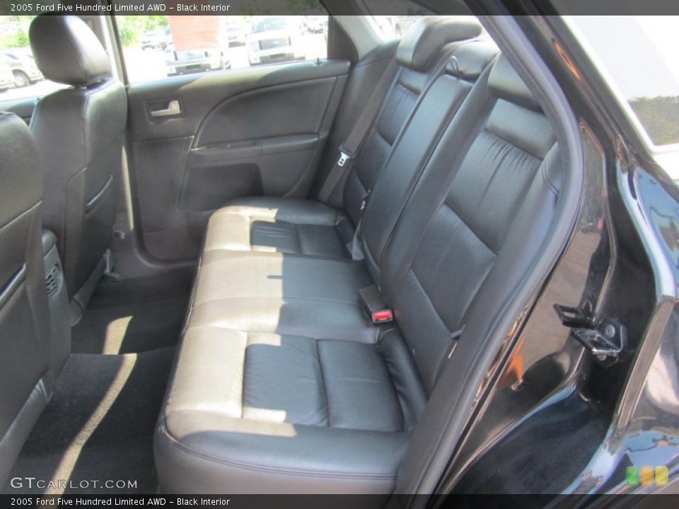 Black Interior Rear Seat for the 2005 Ford Five Hundred Limited AWD #68843697
