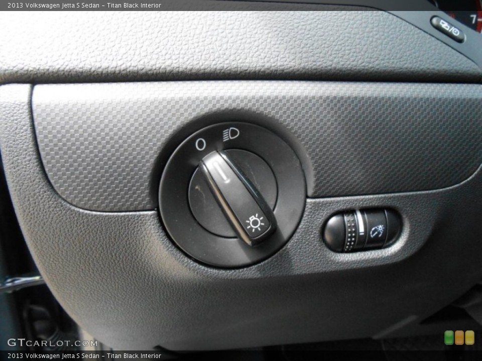 Titan Black Interior Controls for the 2013 Volkswagen Jetta S Sedan #68862174