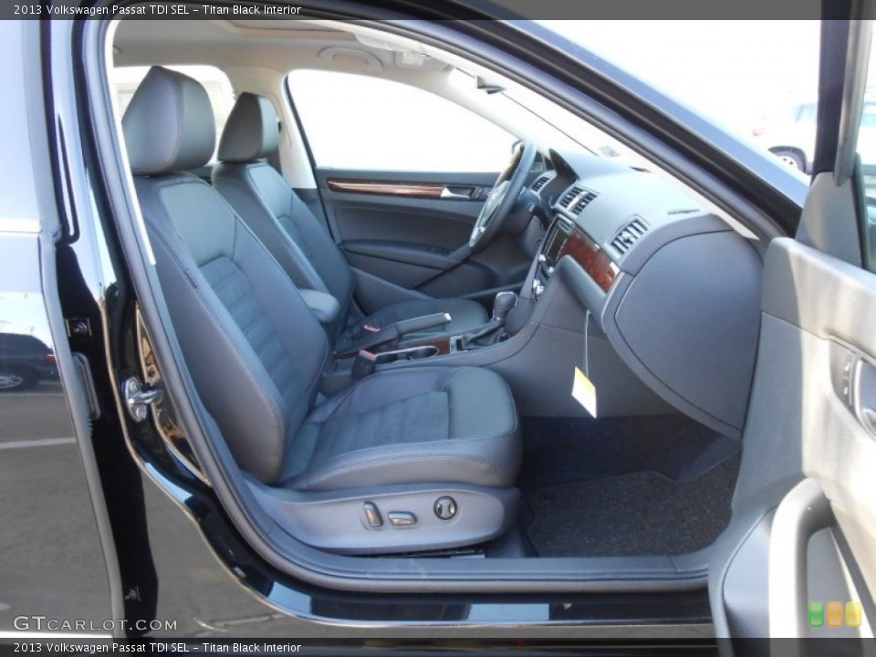 Titan Black Interior Photo for the 2013 Volkswagen Passat TDI SEL #68865366