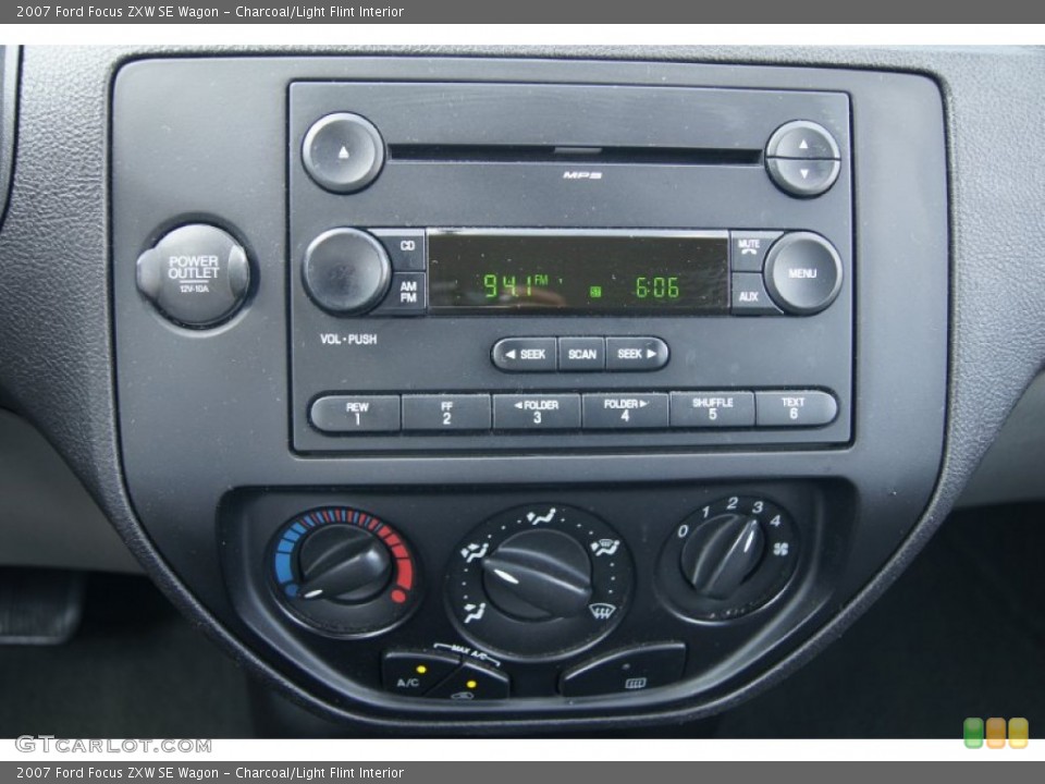 Charcoal/Light Flint Interior Controls for the 2007 Ford Focus ZXW SE Wagon #68886003