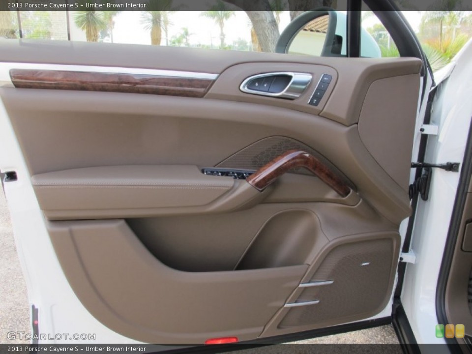 Umber Brown Interior Door Panel for the 2013 Porsche Cayenne S #68892606