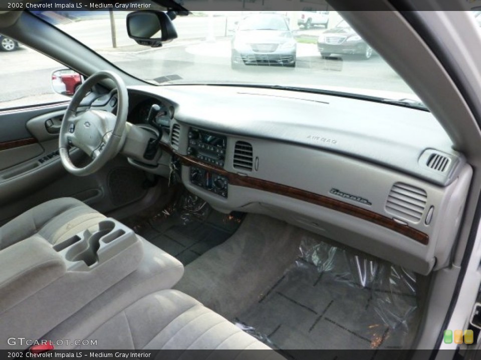 Medium Gray Interior Dashboard for the 2002 Chevrolet Impala LS #68897289