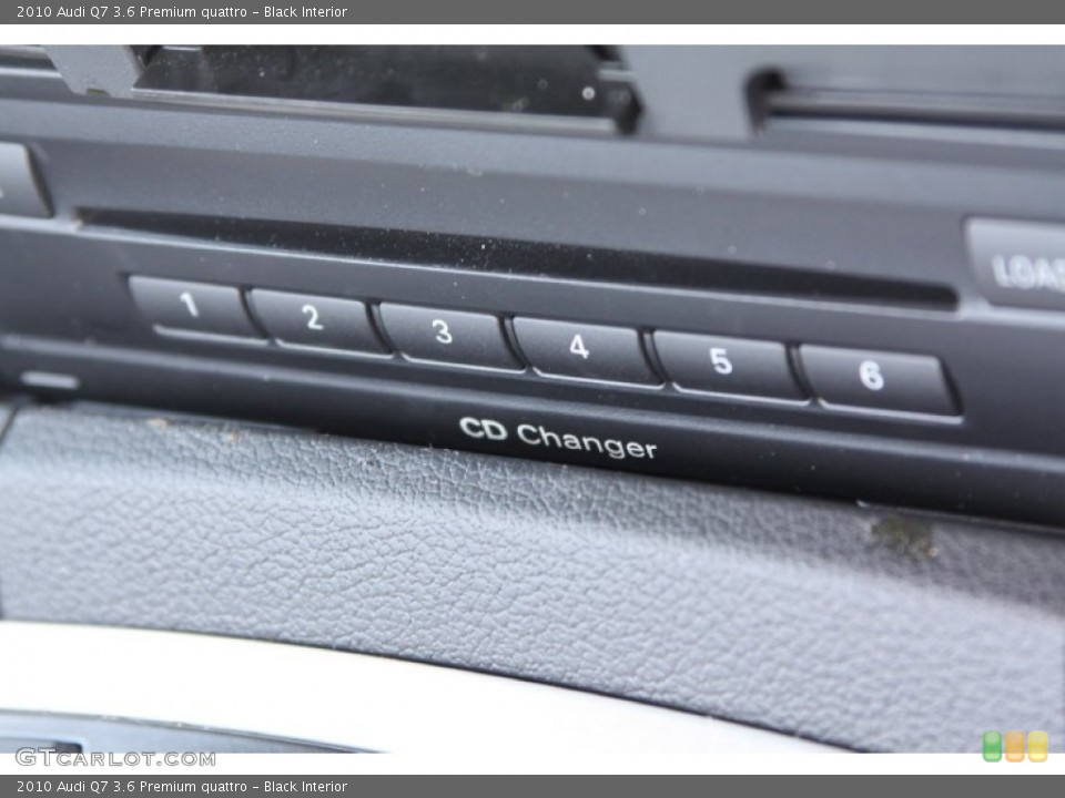 Black Interior Controls for the 2010 Audi Q7 3.6 Premium quattro #68908755