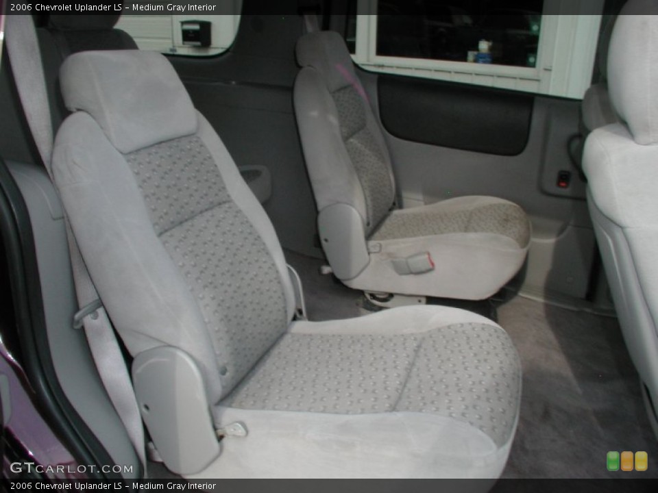 Medium Gray Interior Rear Seat for the 2006 Chevrolet Uplander LS #68916102