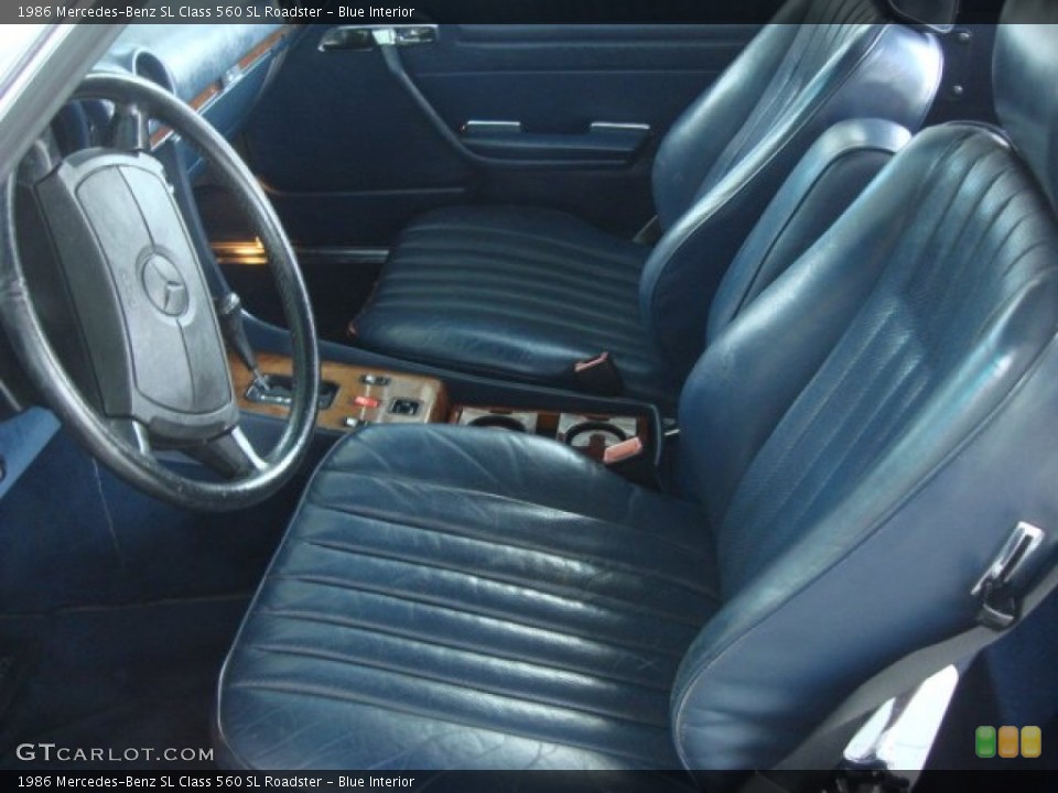 Blue Interior Photo for the 1986 Mercedes-Benz SL Class 560 SL Roadster #68917320