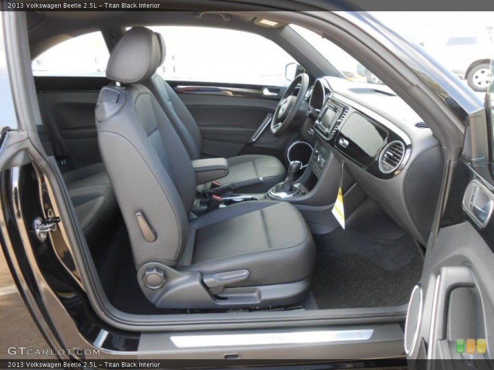 Titan Black Interior Photo for the 2013 Volkswagen Beetle 2.5L #68922408