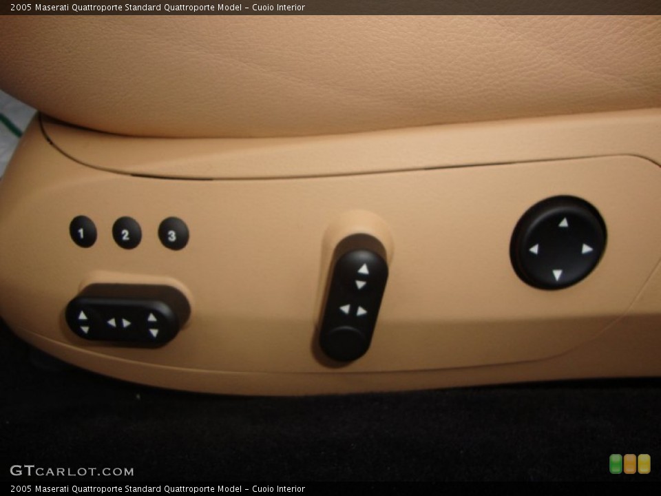 Cuoio Interior Controls for the 2005 Maserati Quattroporte  #68925423