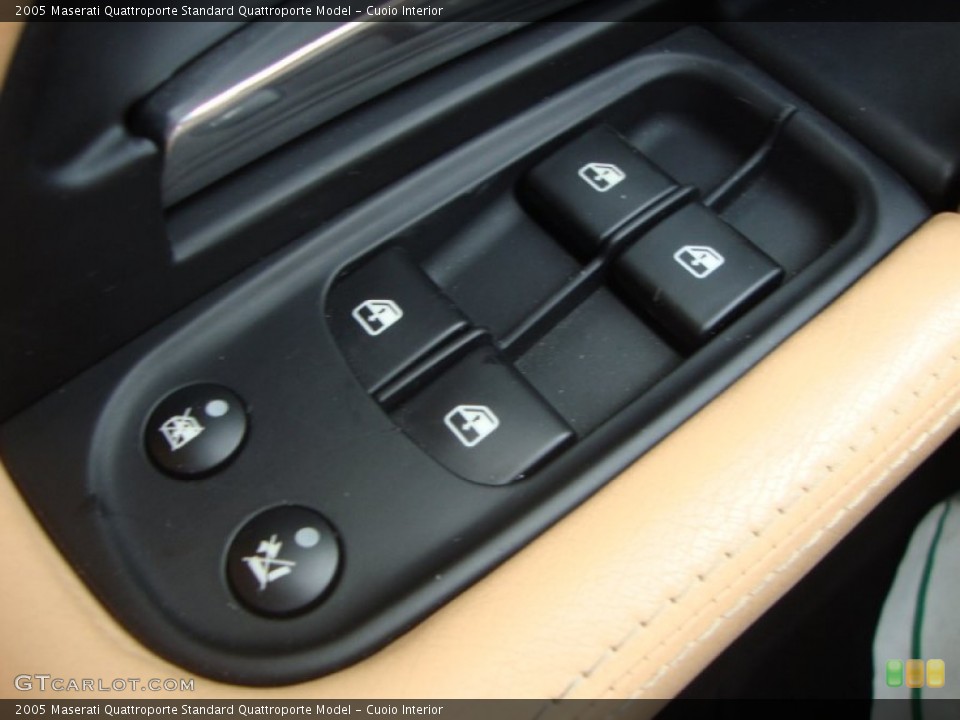Cuoio Interior Controls for the 2005 Maserati Quattroporte  #68925441