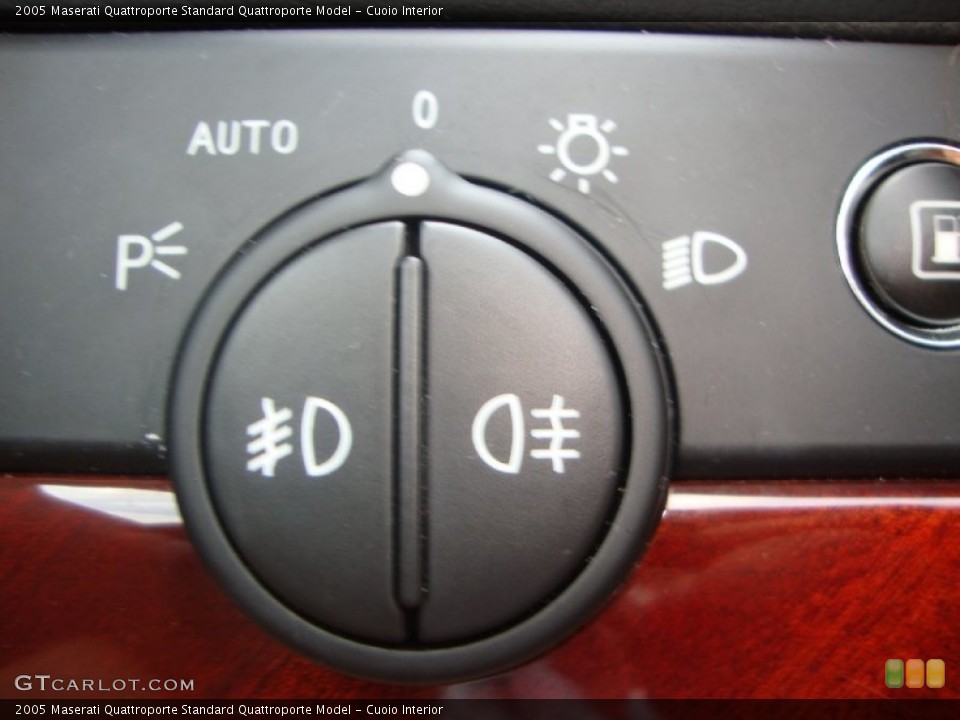 Cuoio Interior Controls for the 2005 Maserati Quattroporte  #68925444