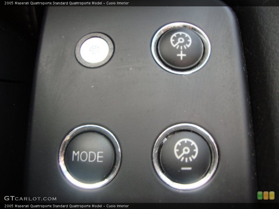 Cuoio Interior Controls for the 2005 Maserati Quattroporte  #68925498