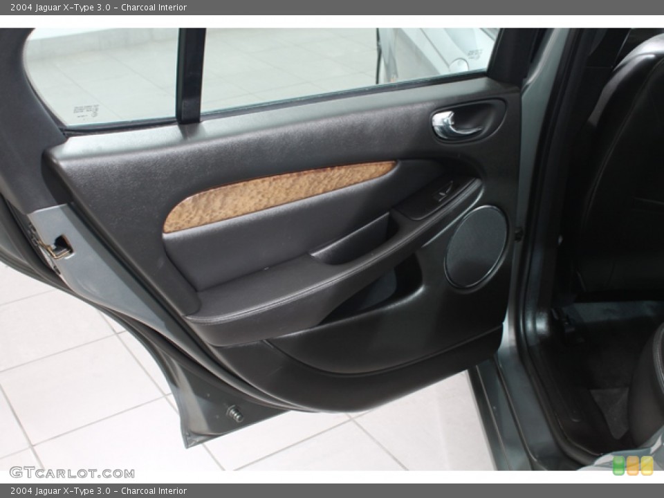 Charcoal Interior Door Panel for the 2004 Jaguar X-Type 3.0 #68926062