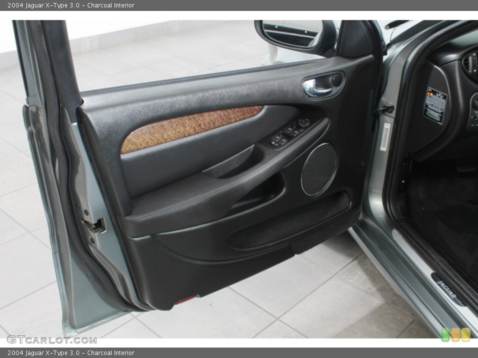 Charcoal Interior Door Panel for the 2004 Jaguar X-Type 3.0 #68926068